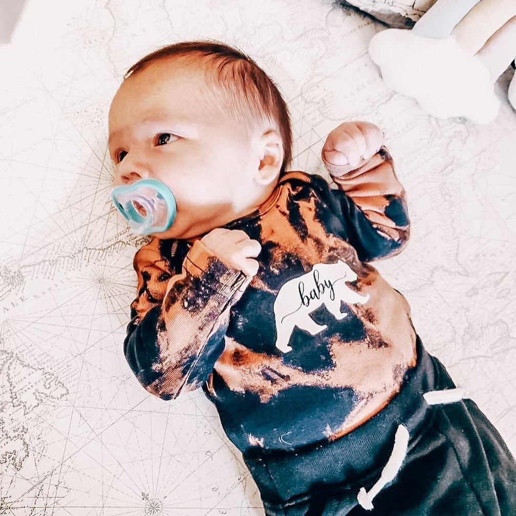Baby tie dye onesie discount