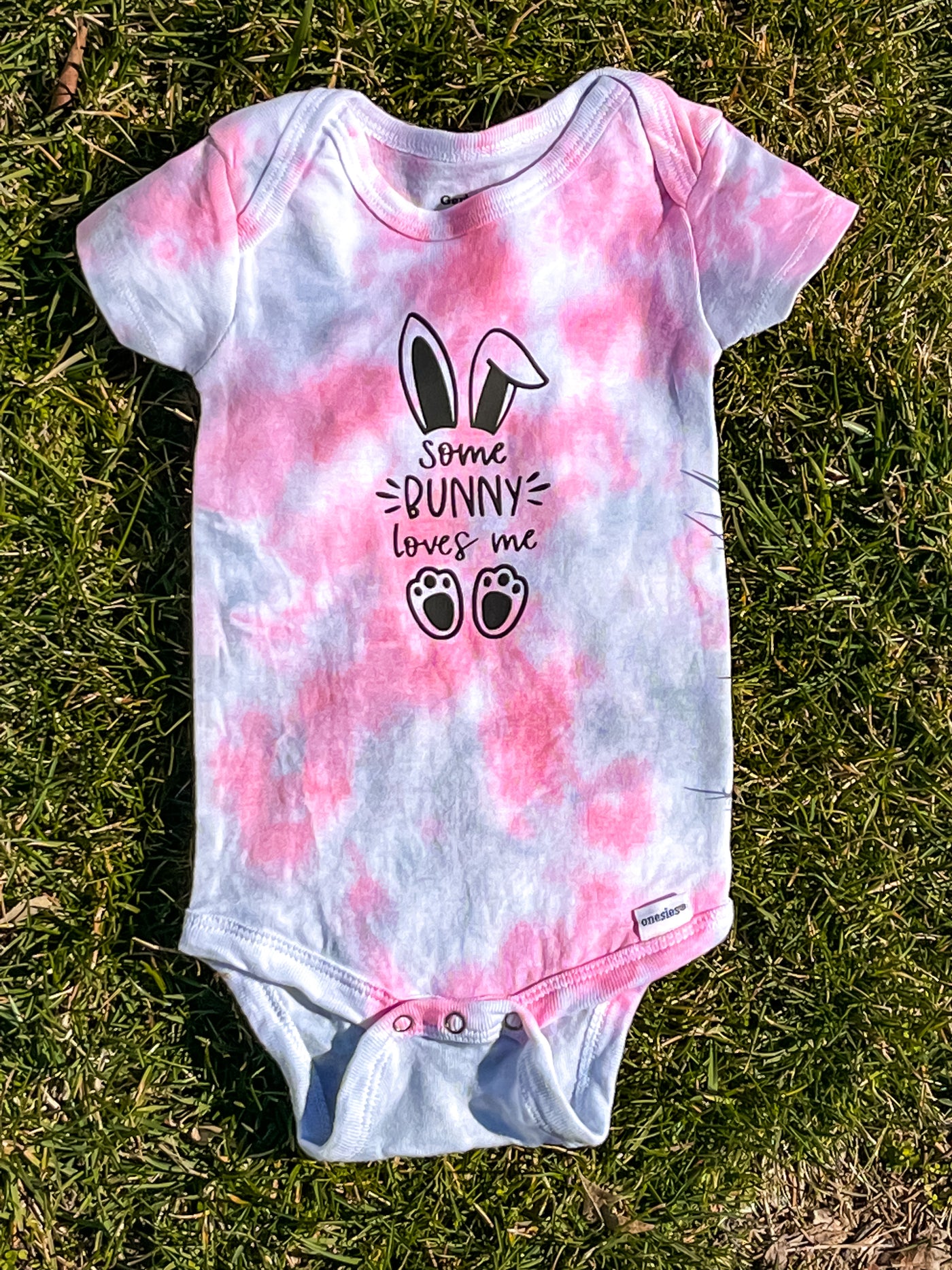 Baby Tie-Dye Short Sleeve Onesie - Some Bunny Loves Me